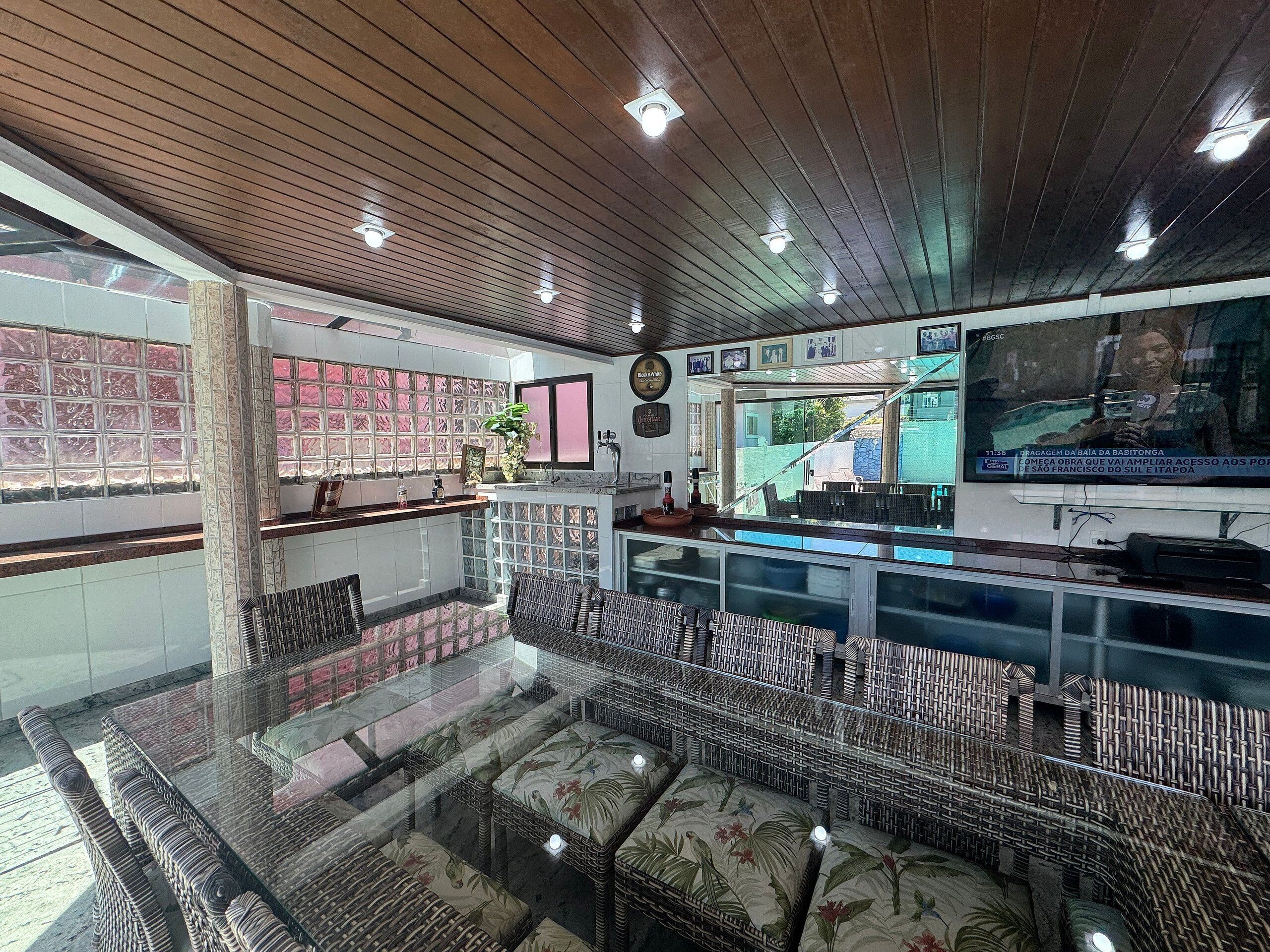 Deluxe House, Pool Access, Pool View | Dining room