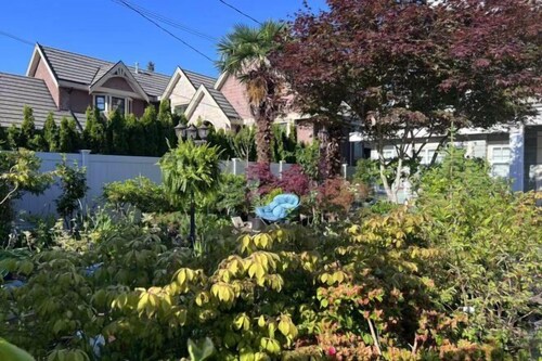 Vancouver Garden Hotel