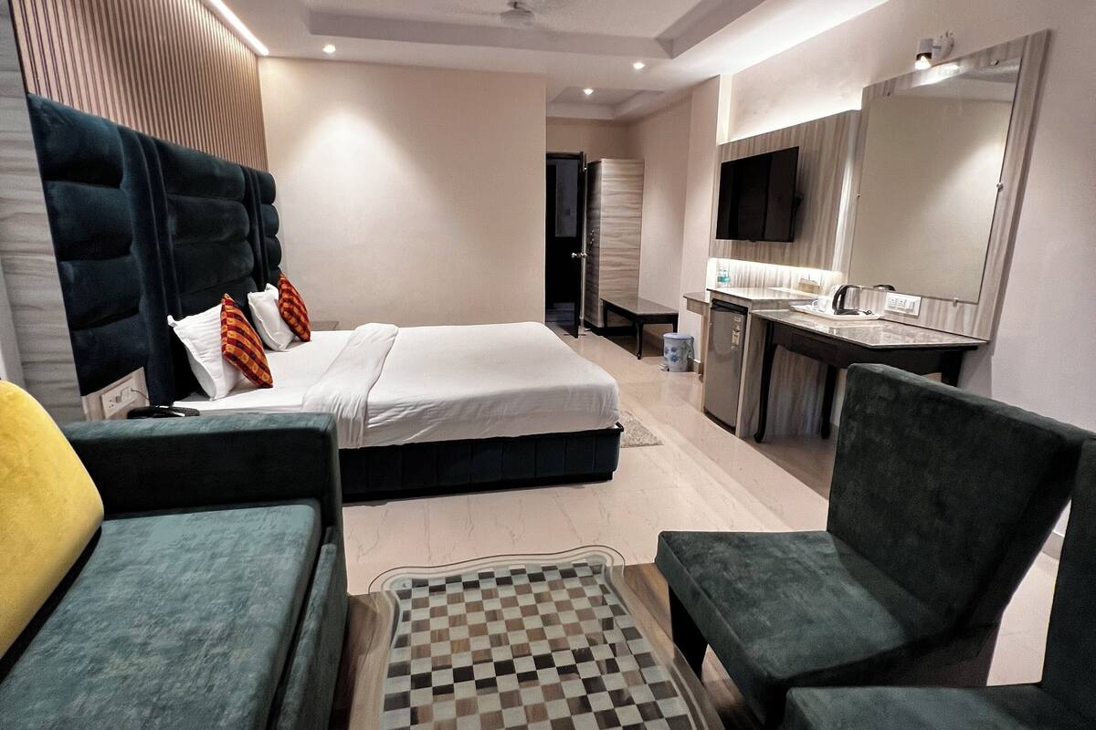 Desk, laptop workspace, blackout curtains, free WiFi