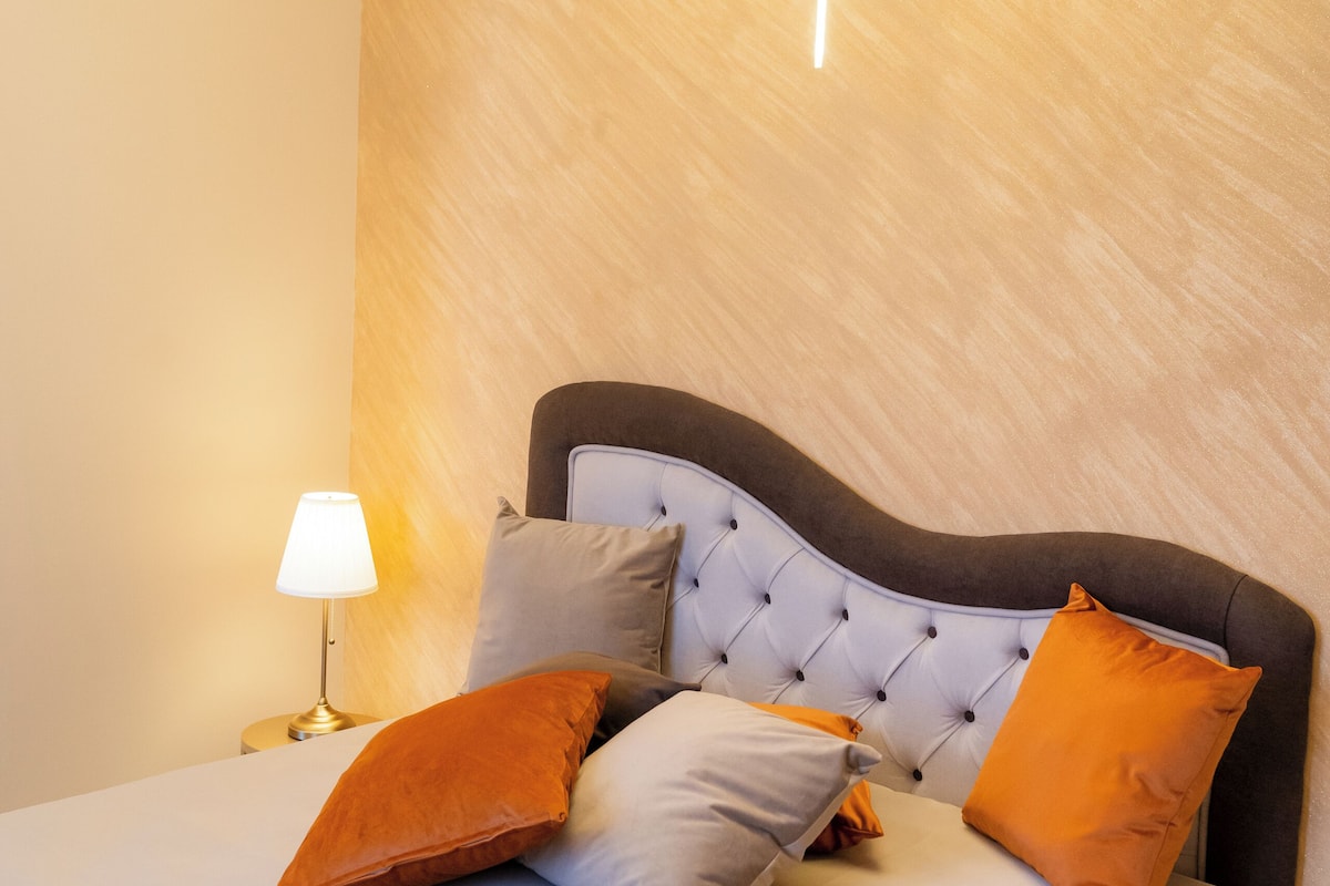 Deluxe Double Room, Balcony, Mountain View | In-room safe, free WiFi
