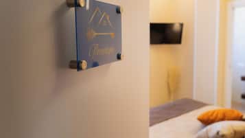 Deluxe Double Room, Balcony, Mountain View | In-room safe, free WiFi