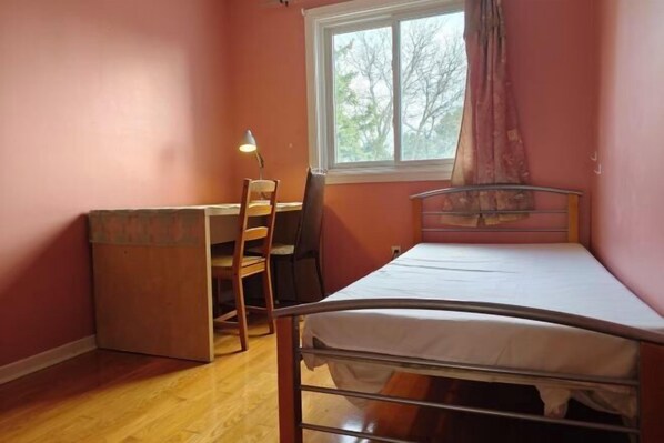 Room - Slowhouse (Toronto)