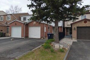 Exterior - Slowhouse (Toronto)