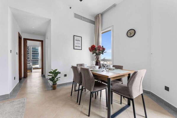 تناول الطعام