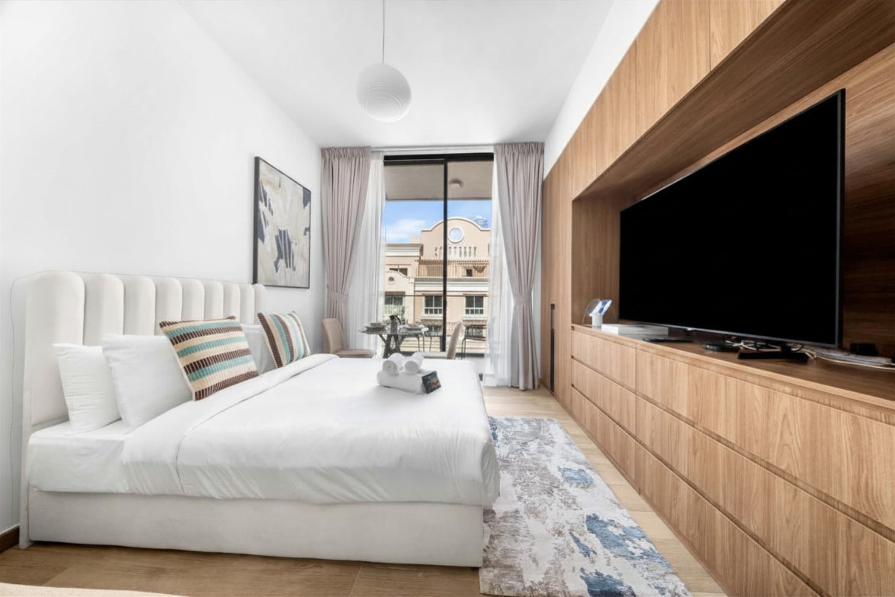 Iron/ironing board, WiFi, bed sheets