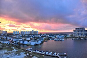 Marina - 1BR Condo w/ Harbor Views & Beach Access (Destin)