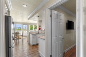 Interior - 1BR Condo w/ Harbor Views & Beach Access (Destin)