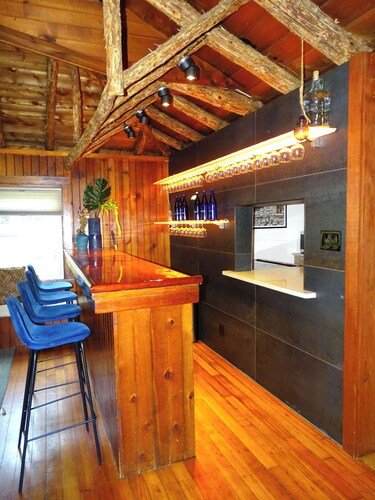 Beautiful Guest Cabin on Quiet Estate