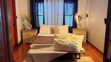 2 bedrooms, iron/ironing board, travel cot, WiFi