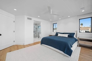 5 bedrooms, iron/ironing board, free WiFi, bed sheets