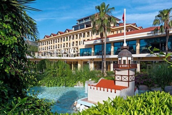 Outdoor pool - Club Hotel Phaselis Rose (Kemer)