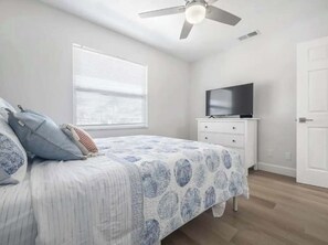 2 Schlafzimmer, Reisekinderbett, WLAN, Bettwäsche