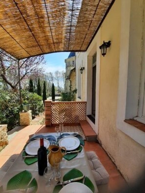 Classic Cottage, Patio, Garden View | Terrace/patio
