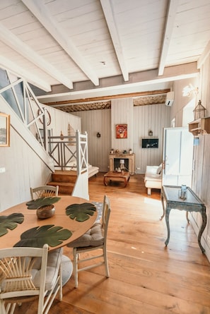 Classic Cottage, Patio, Garden View | Dining room - Chateau Sainte Cecile (Saint-Thibery)