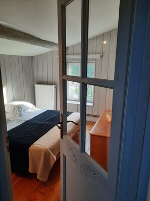 Classic Cottage, Patio, Garden View | Free WiFi - Chateau Sainte Cecile (Saint-Thibery)