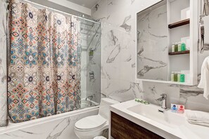 Bathroom - Old Montreal |Loft 2Beds| 4Guests (Montréal)