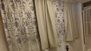 1 bedroom, iron/ironing board, free WiFi, bed sheets - Central Apartment - Sleeps 5, Garden & Balcony (London)