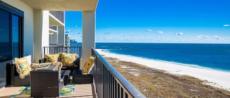 Condo, 3 Bedrooms | Property grounds