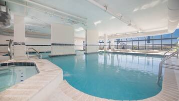 Condo, 3 quartos | Piscina | Piscina interna, piscina externa