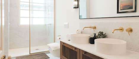 Hair dryer, towels