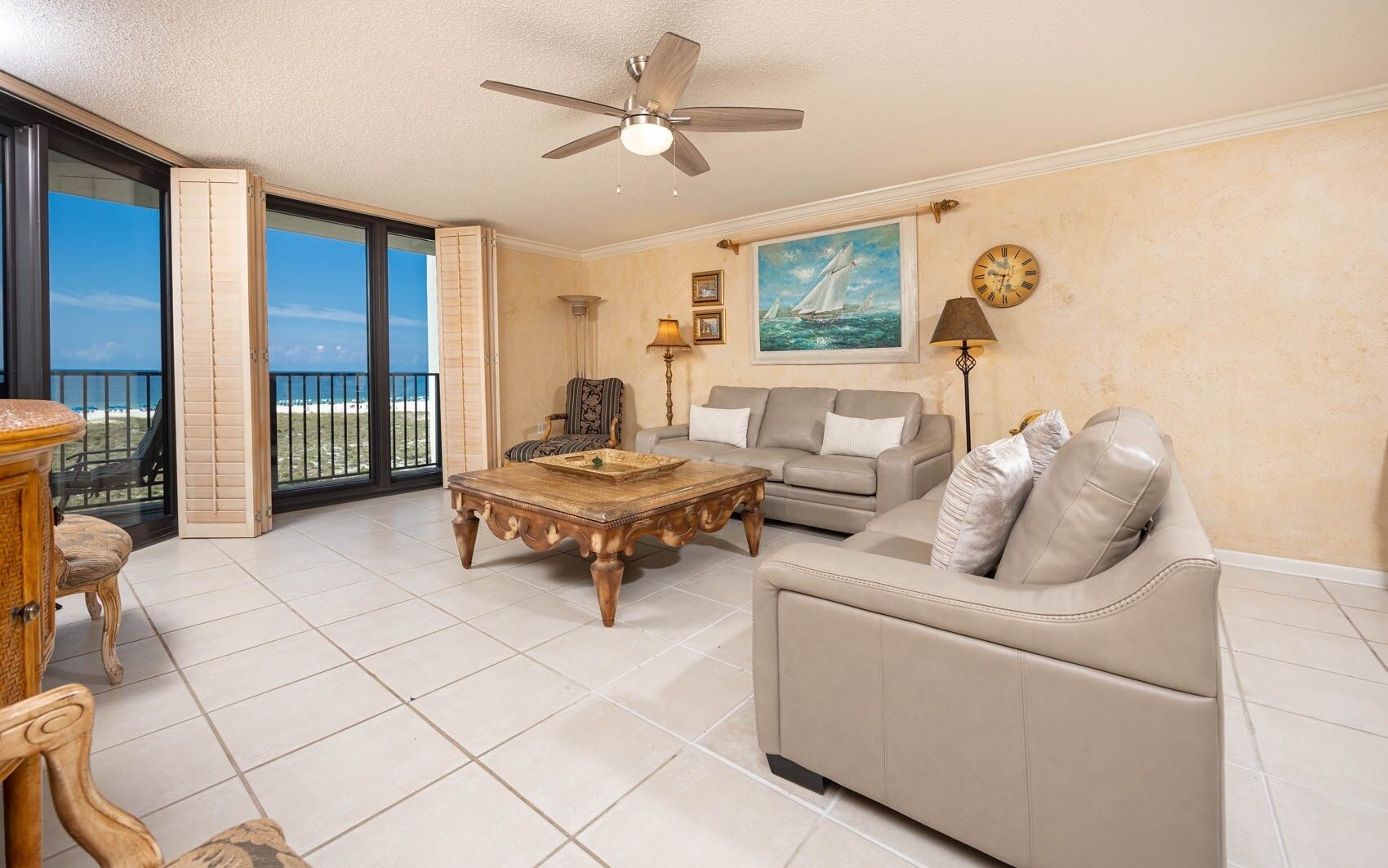 Condo, 3 Bedrooms | Living area