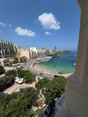 Vue sur la plage ou l’océan