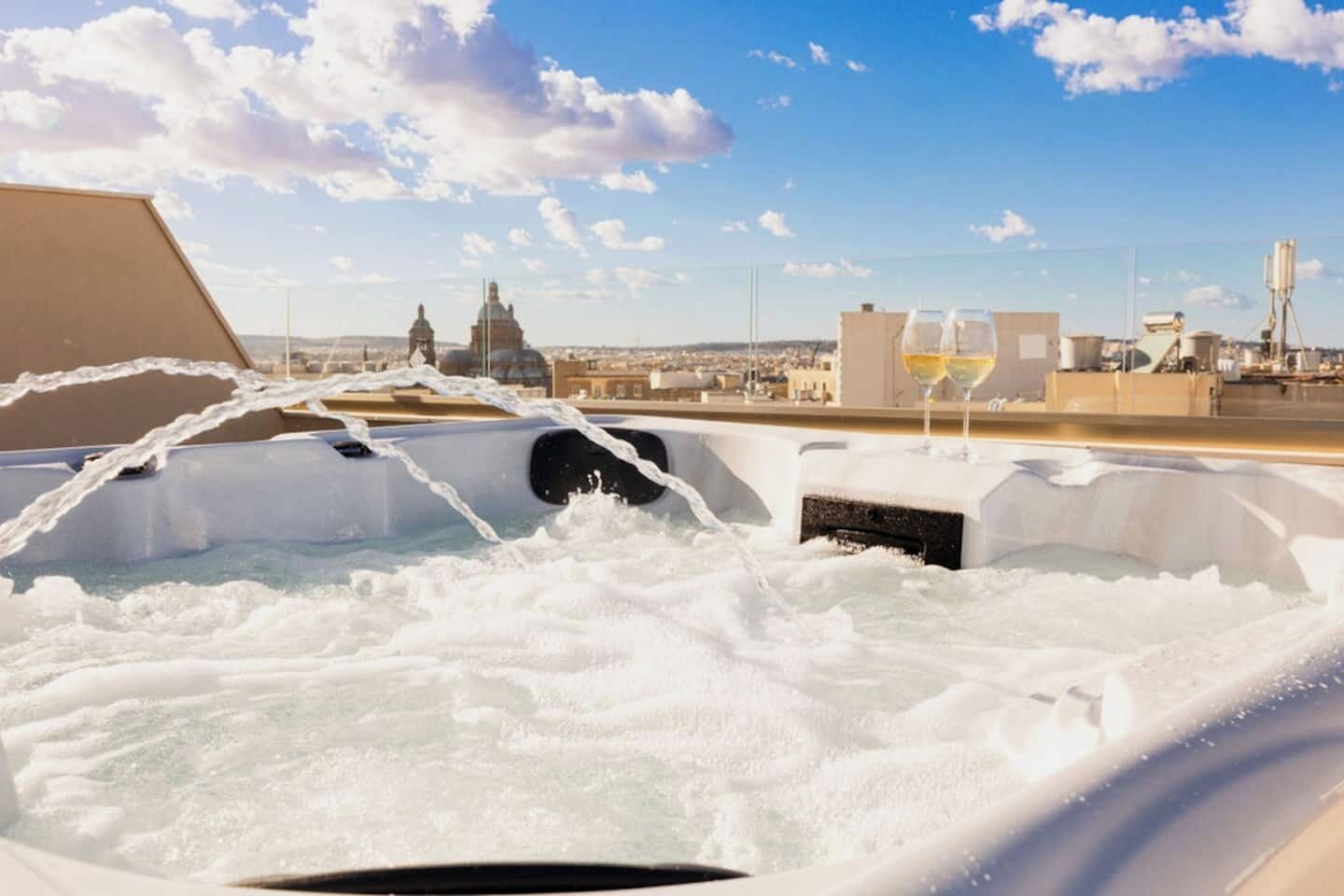 Bain à remous extérieur