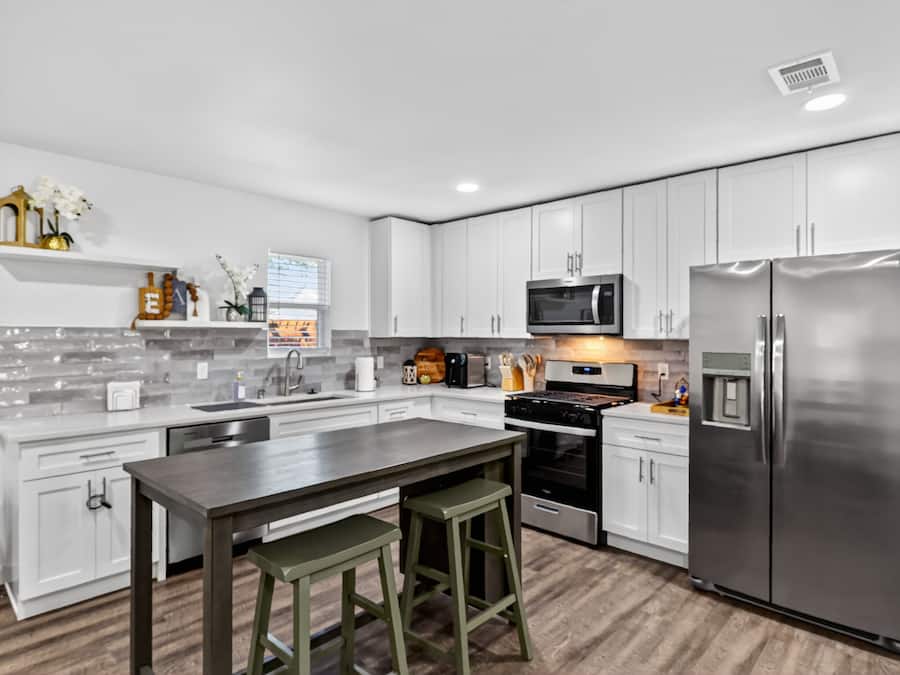 House, 3 Bedrooms | Private kitchen | Fridge, oven, coffee/tea maker