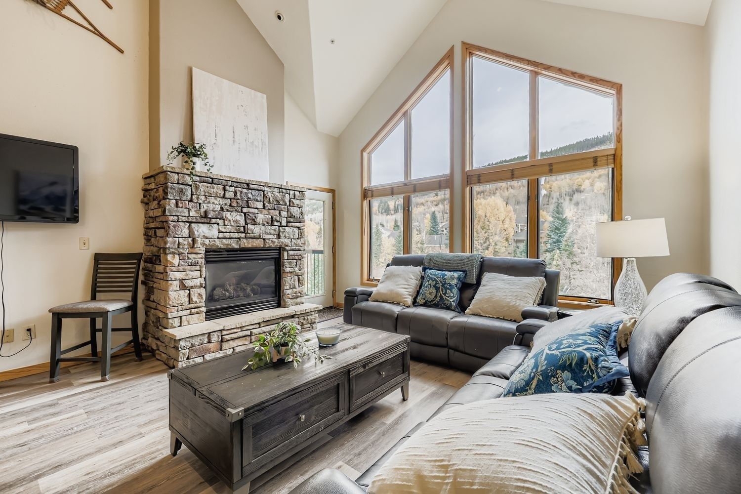 Condo, 3 Bedrooms | Living area | Smart TV