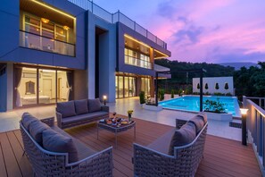 Pool - 5BHK Green Atlas Villa with Infinity Pool, Turf, Games and Theatre (Mahagaon)