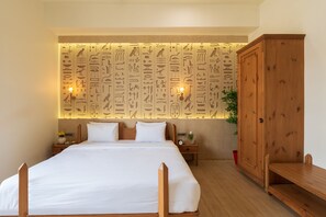 5 quartos, acesso à internet, roupa de cama