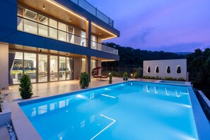 Pool - 5BHK Green Atlas Villa with Infinity Pool, Turf, Games and Theatre (Mahagaon)
