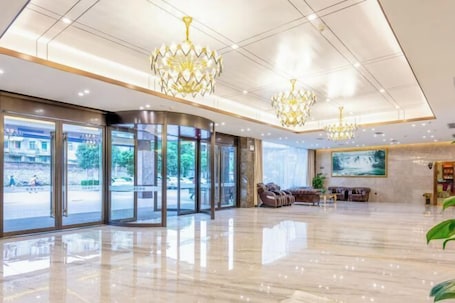 Interior. Garden Holiday Hotel (Guilin Liangjiang Sihu University of Technology)