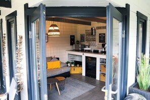 المنشأة من الداخل