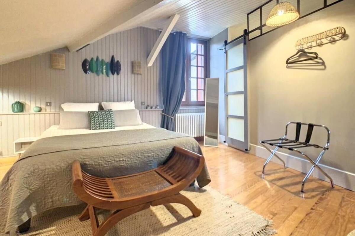 Standard Room, Garden View | Iron/ironing board, free WiFi