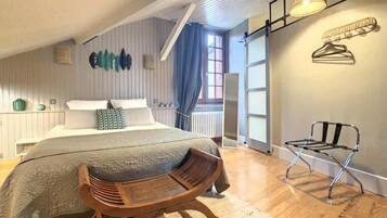 Standaard kamer, uitzicht op tuin | Een strijkplank/strijkijzer, gratis wifi