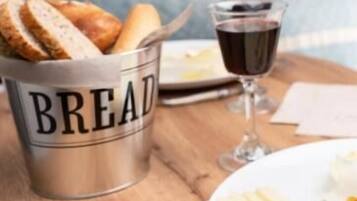 Comfort Room, Garden View | Dining room