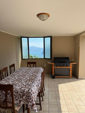 屋外ダイニングエリア