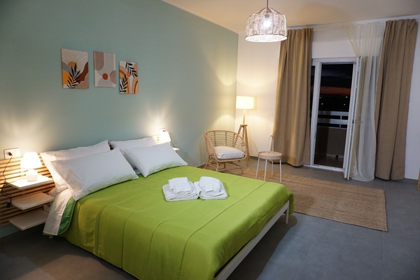 Standard Apartment, 1 Bedroom | In-room safe, soundproofing, WiFi (free), bed sheets