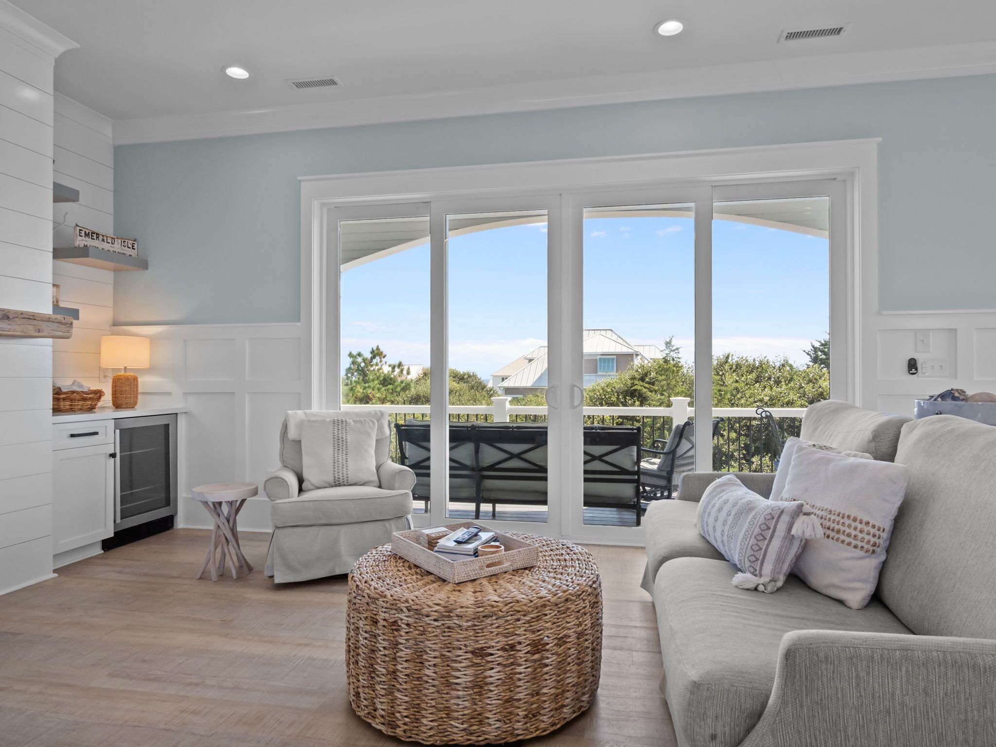 Smart-TV, Tischtennisplatte