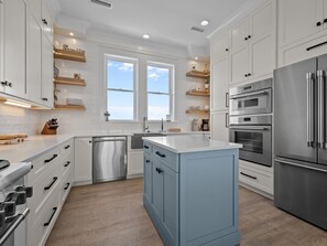 Fridge, microwave, oven, stovetop - Silver Lining- Luxury Retreat in Dolphin Ridge (Emerald Isle)