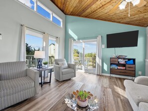 Smart TV - The Jackson: Cozy Beach Cottage with Pool! (Emerald Isle)