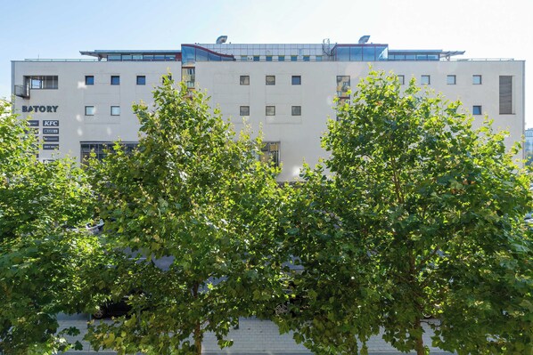 Imagen sin descripción, 1 de 33, botón