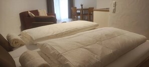 1 bedroom, WiFi, bed sheets, wheelchair access