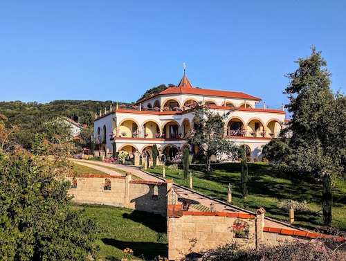 Apartment im Hotel 'Einhorn' mit Bergblick, gemeinsamer Terrasse und WLAN