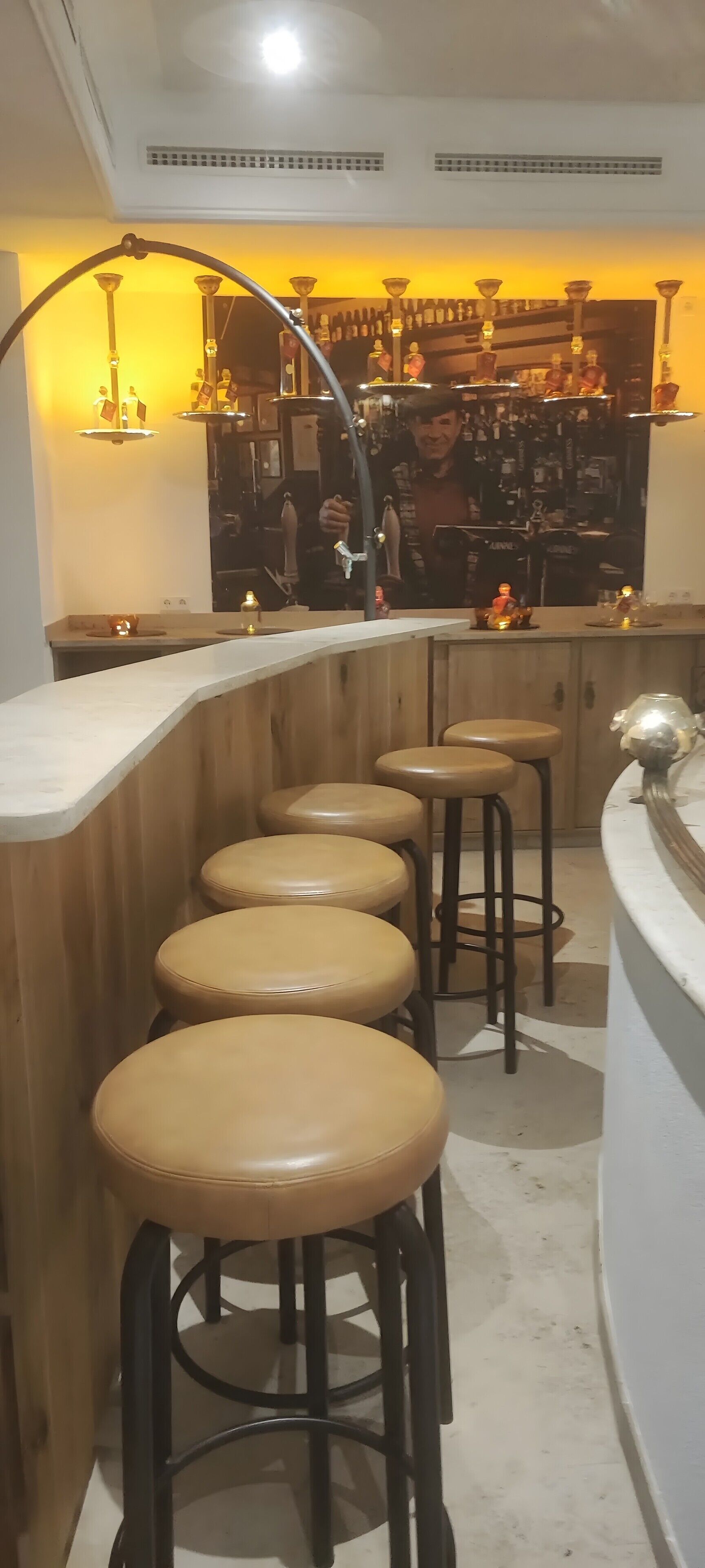 Bar (in der Unterkunft)