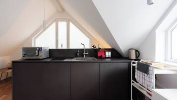 Mikrowelle, Ofen, Herdplatte, GeschirrspĂŒler