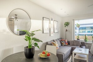 Smart TV - Special *PiCCO PiCASSO* Apartment (Basel)