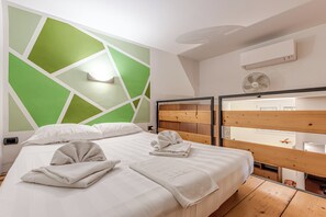 2 makuuhuonetta, silitysrauta/-lauta, vauvan matkasänky, ilmainen Wi-Fi