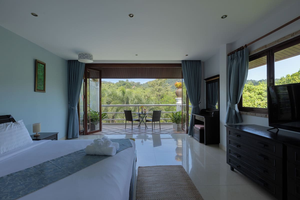 Luxury Single Room, Pool View | Free WiFi
